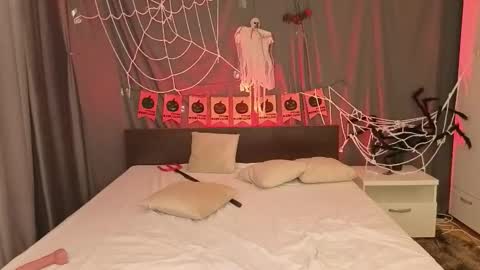 Madison online show from October 26, 10:09 pm