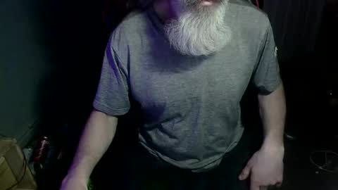 starblade104 online show from March 31, 8:26 am