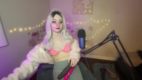 Starr online show from December 3, 5:08 am