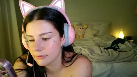 stassiebby online show from January 9, 6:30 am