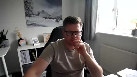 steelk2010 online show from March 24, 12:11 pm