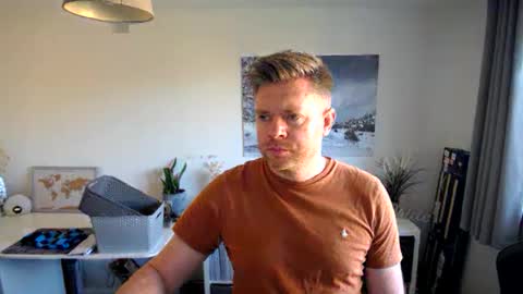 steelk2010 online show from April 16, 8:36 am