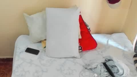 julieth-cancer online show from December 31, 5:29 pm