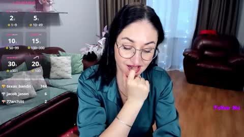 StefanaWinter online show from May 11, 11:50 am