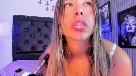 stefanyhorny69 online show from September 25, 6:04 pm