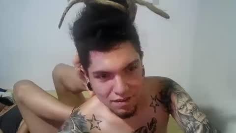 steffandjoshh420 online show from March 26, 2:39 am