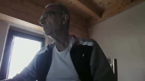 stefi444466 online show from May 18, 5:13 am