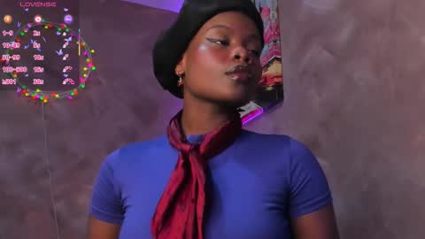 stella online show from December 16, 7:42 pm