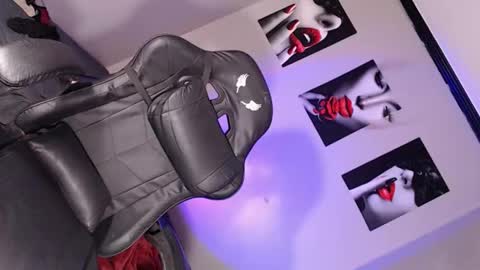 stella_bigload69 online show from May 9, 1:33 am