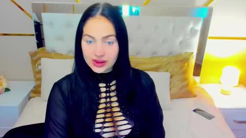 Stella Nelson online show from September 22, 6:28 am