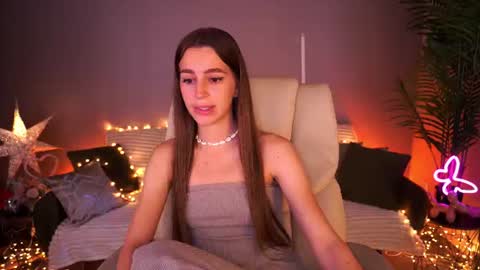 stellahoneywell online show from June 16, 1:26 pm