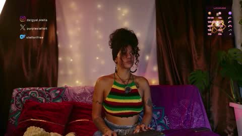 stellart_ online show from April 21, 2:51 am