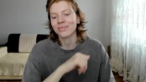 S T E L L A online show from April 18, 12:07 pm