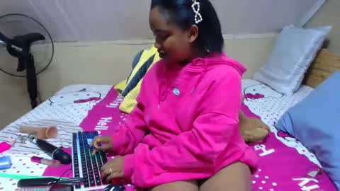 perfectly imperfect girl online show from December 19, 4:13 am