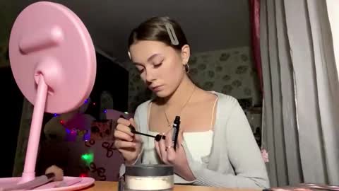 Stephani online show from February 21, 3:04 pm