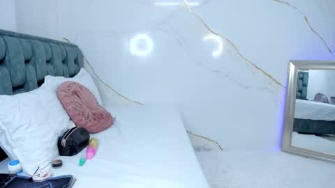 Stefanny online show from September 20, 11:30 pm