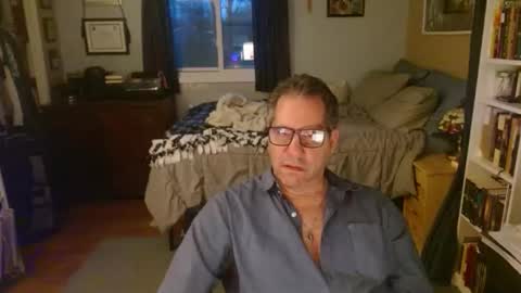 stephenhal9 online show from April 7, 12:12 am