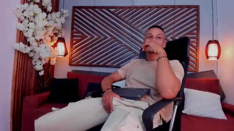    online show from February 3, 10:58 pm