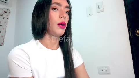 sthefany2512 online show from June 2, 2:24 am