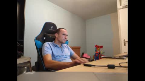 Snapshot of stickolive1 chatting on September 21, 9:08 pm stickolive1 online show from September 21, 9:08 pm