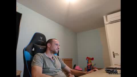 Snapshot of stickolive1 chatting on September 17, 8:34 pm stickolive1 online show from September 17, 8:34 pm