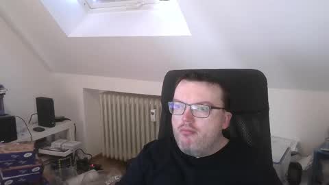 Oliver online show from April 6, 6:03 am