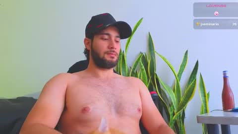 Snapshot of stiven_montiel chatting on October 18, 2:43 pm Stiven Montiel online show from October 18, 2:43 pm
