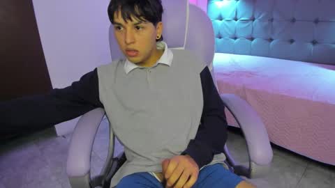 Stiwen online show from September 22, 2:54 pm