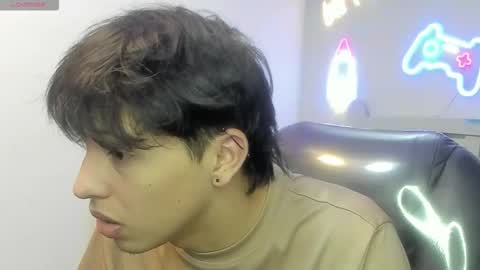 Stiwen online show from January 19, 2:38 pm