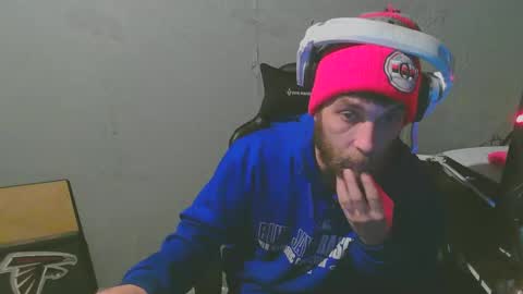 stonedpanda77 online show from December 6, 11:19 pm