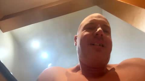 Stoodley22 online show from January 16, 5:42 am