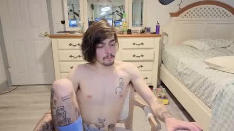 str8whiteboy21 online show from March 8, 6:12 pm