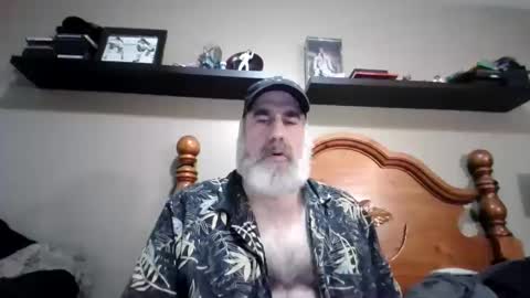 Snapshot of straightbear4you chatting on September 25, 10:17 pm Straightbear4you online show from September 25, 10:17 pm