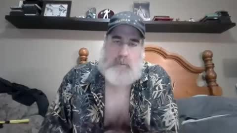 Snapshot of straightbear4you chatting on September 13, 10:12 pm Straightbear4you online show from September 13, 10:12 pm