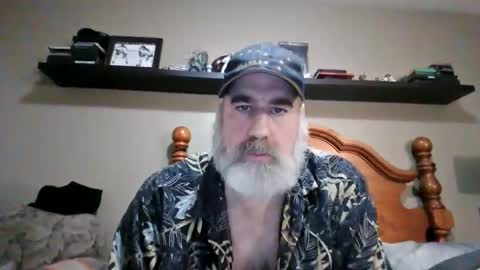 Snapshot of straightbear4you chatting on September 28, 9:35 pm Straightbear4you online show from September 28, 9:35 pm