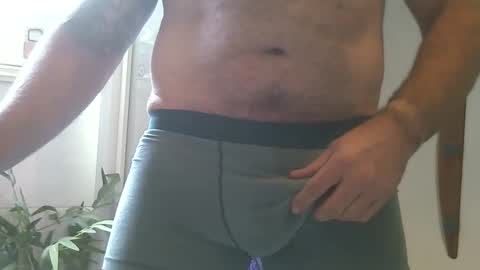 straightstroker81 online show from December 10, 7:05 am