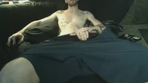 straitpipermann22 online show from October 26, 3:44 pm