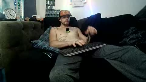 straitpipermann22 online show from March 27, 8:54 pm