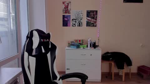 Ray online show from February 3, 1:19 pm