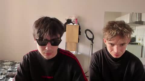 Ray online show from May 26, 11:49 am