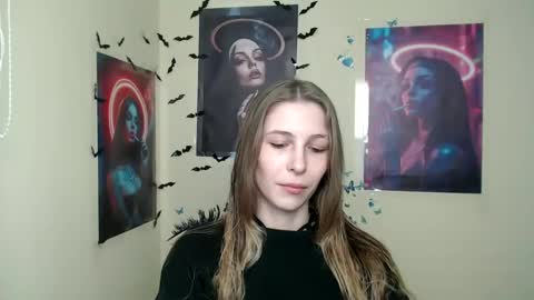 Amalia online show from March 12, 1:08 pm