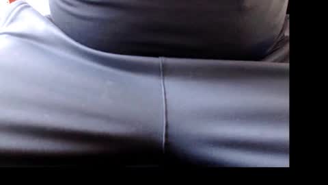 stratos online show from November 30, 8:32 am