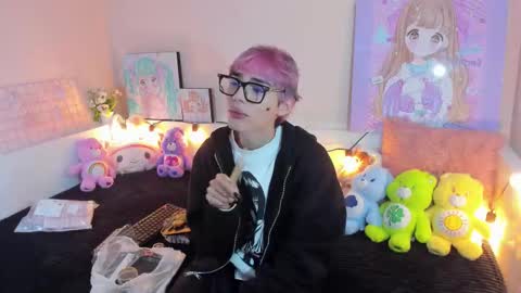 strawberry_kitty_ online show from November 30, 4:52 am