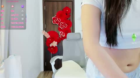 strawberry_loveee online show from February 23, 4:14 am