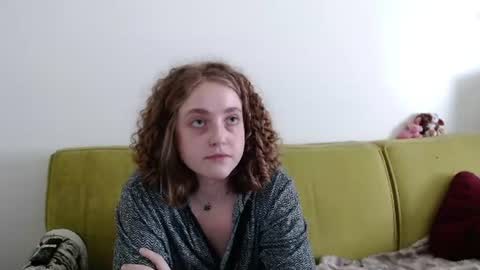 Strawberrylotsacake online show from June 12, 7:02 pm