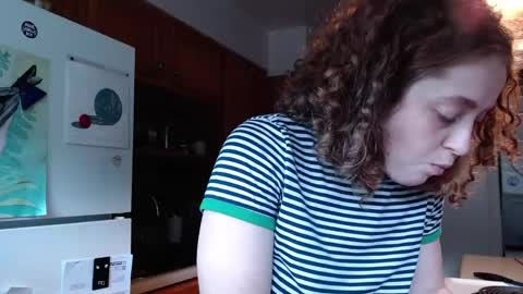 Strawberrylotsacake online show from June 4, 6:14 pm