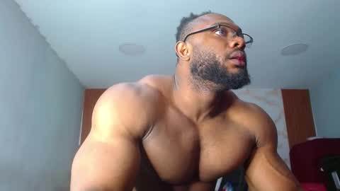 strong_george1 online show from October 9, 12:49 am