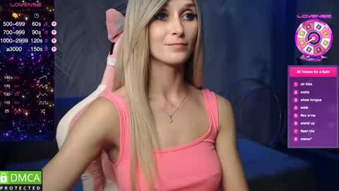 Snapshot of strongalice chatting on October 18, 11:09 pm The best athletic body on the site online show from October 18, 11:09 pm