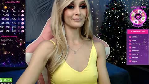 Snapshot of strongalice chatting on December 27, 10:16 pm The best athletic body on the site online show from December 27, 10:16 pm