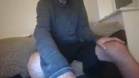 Snapshot of stuuuey73 chatting on September 10, 8:21 pm stuuuey73 online show from September 10, 8:21 pm